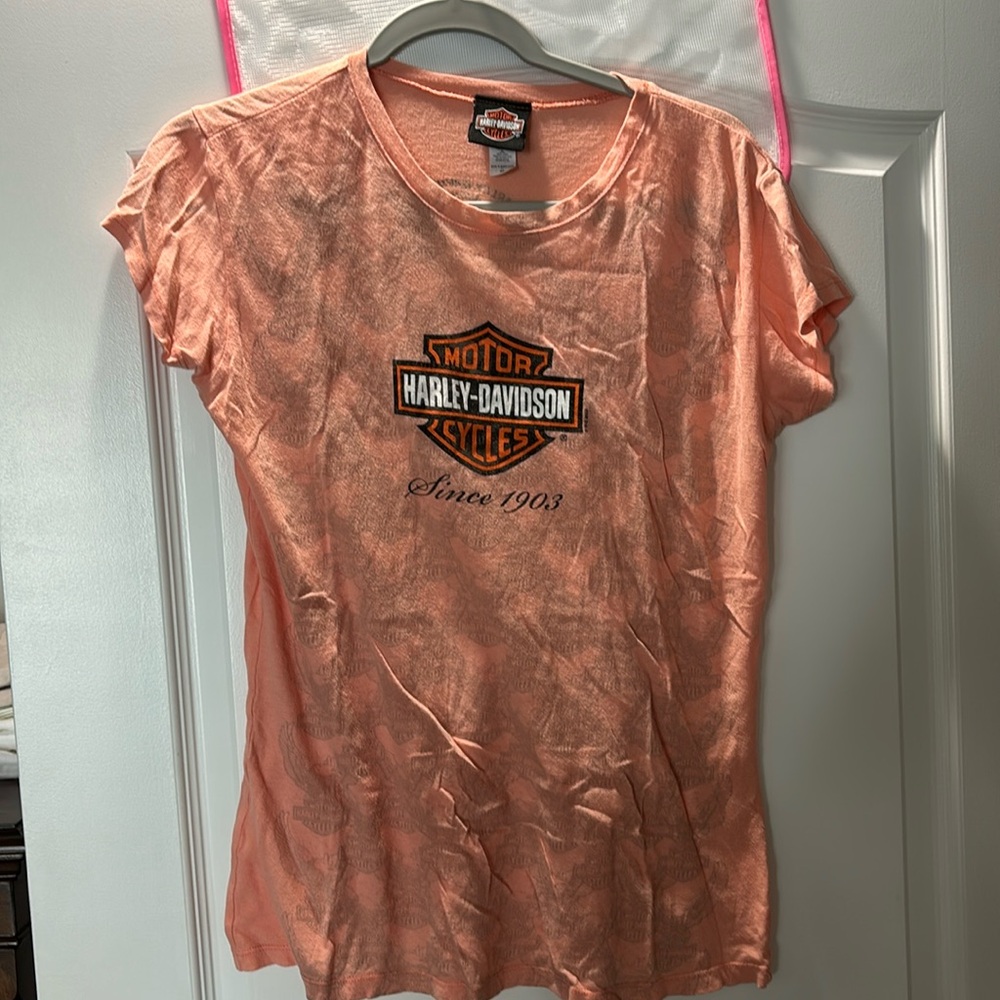 Ladies peach color tshirt
